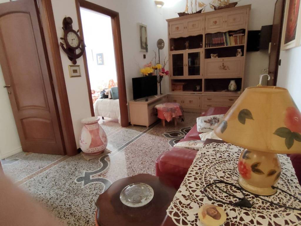 appartamento in vendita a Savona in zona Centro Storico