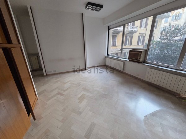 ufficio in vendita a Savona in zona Centro Storico