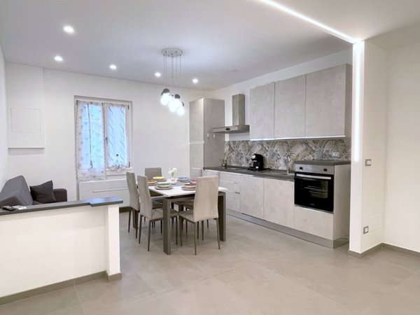 appartamento in vendita a Savona in zona Centro Storico