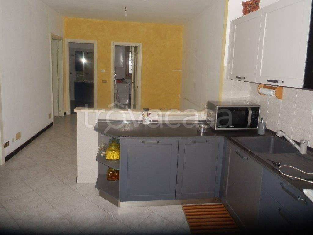 appartamento in vendita a Savona in zona Santuario