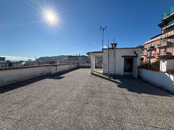 casa indipendente in vendita a Savona