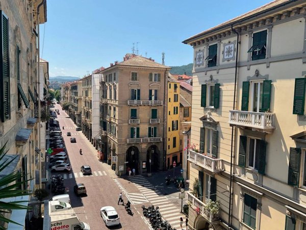 appartamento in vendita a Savona in zona Centro Storico