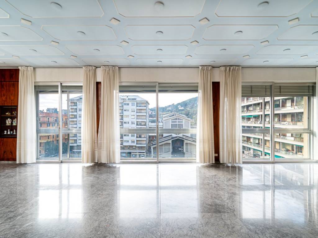 appartamento in vendita a Savona in zona Centro Storico