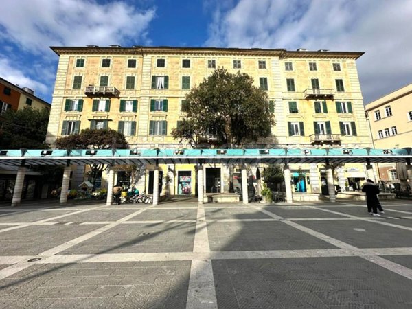 appartamento in vendita a Savona in zona Centro Storico