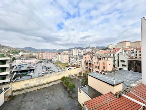 appartamento in vendita a Savona in zona Centro Storico