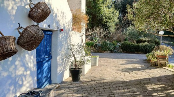 casa indipendente in vendita a Savona