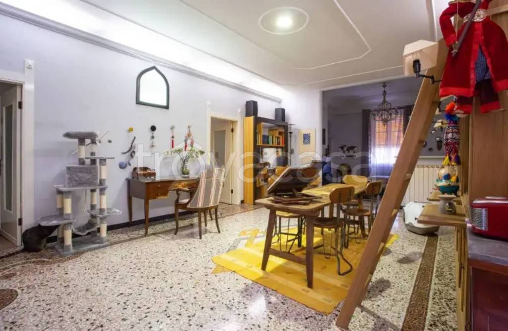 appartamento in vendita a Savona in zona Centro Storico
