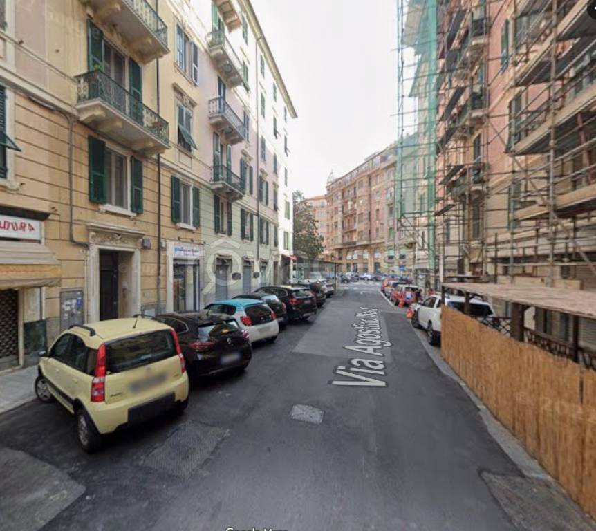 negozio in vendita a Savona in zona Centro Storico