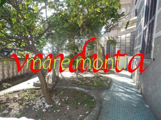 casa indipendente in vendita a Savona