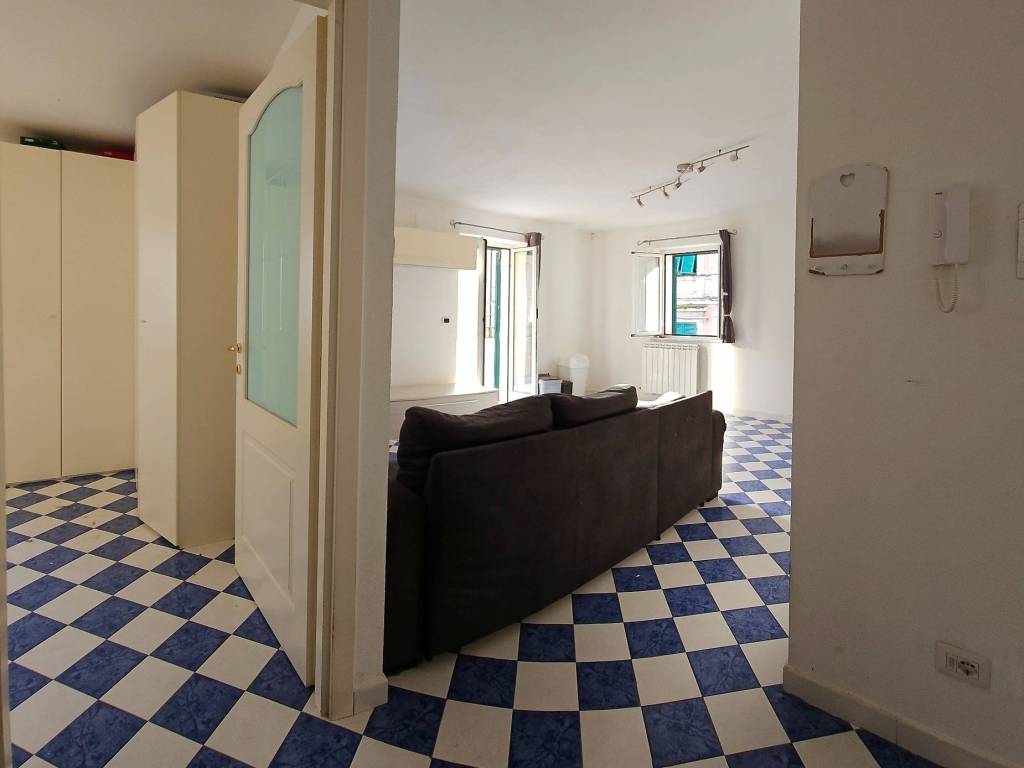 appartamento in vendita a Savona in zona Santuario