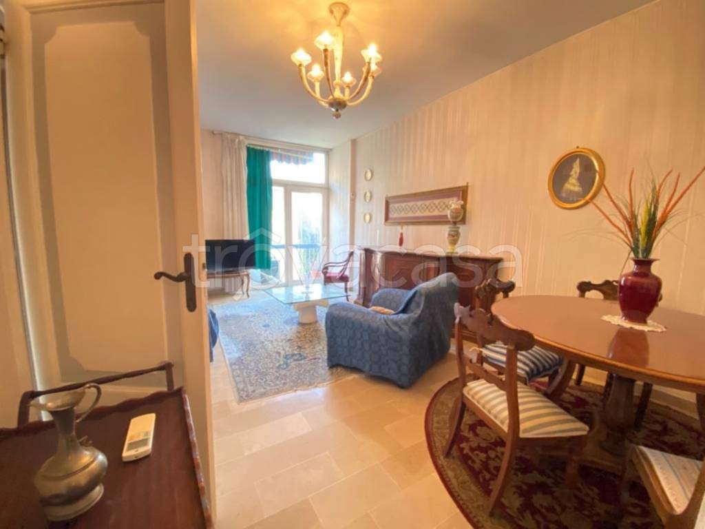 appartamento in vendita a Savona in zona Centro Storico