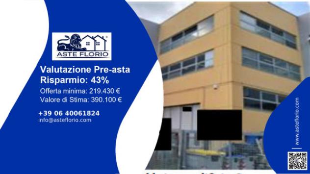 locale commerciale in vendita a Savona