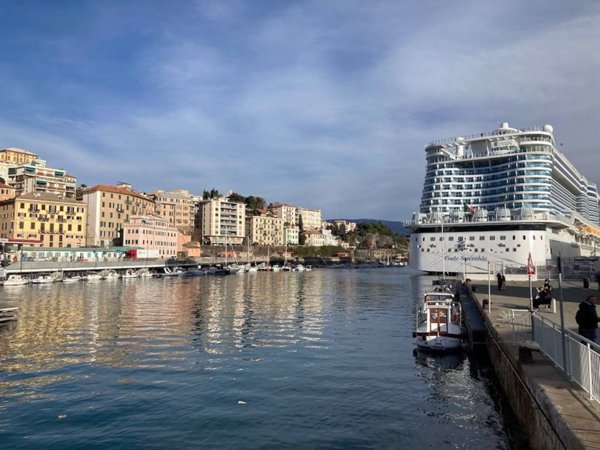 appartamento in vendita a Savona in zona Centro Storico