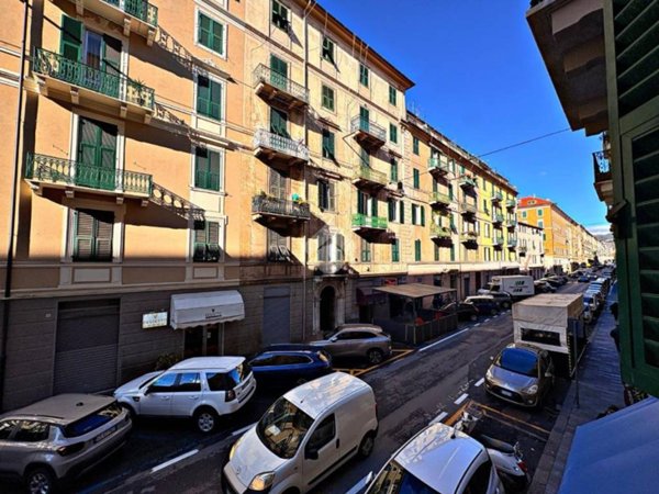 appartamento in vendita a Savona in zona Centro Storico