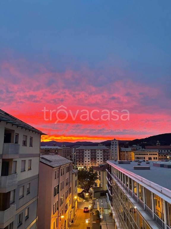 appartamento in vendita a Savona in zona Centro Storico