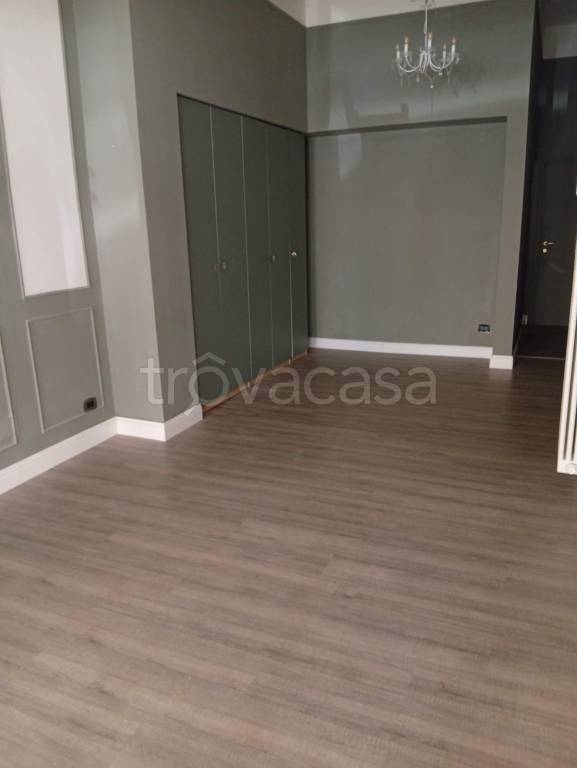 negozio in vendita a Savona in zona Centro Storico