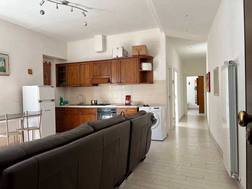 appartamento in vendita a Savona in zona Montemoro