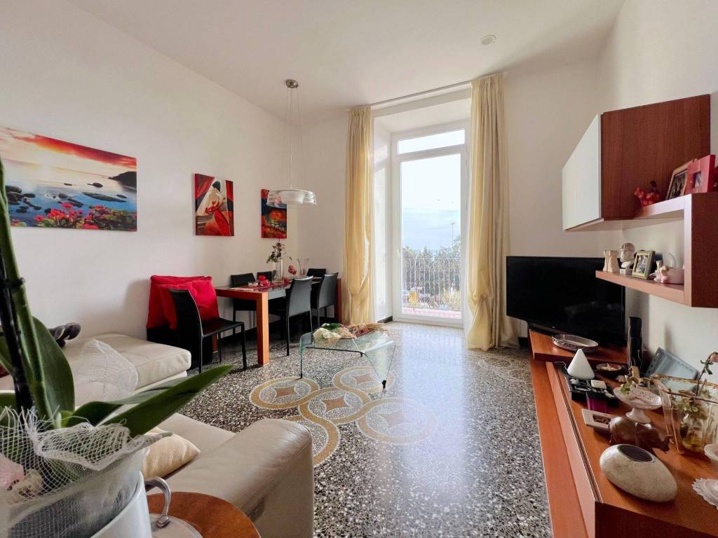 appartamento in vendita a Savona in zona Centro Storico