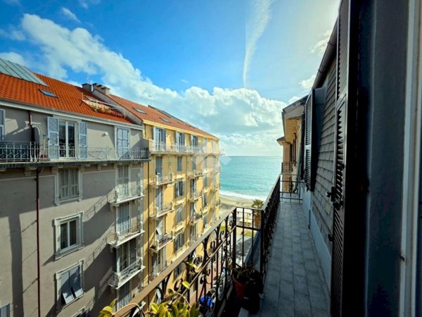 appartamento in vendita a Savona in zona Centro Storico