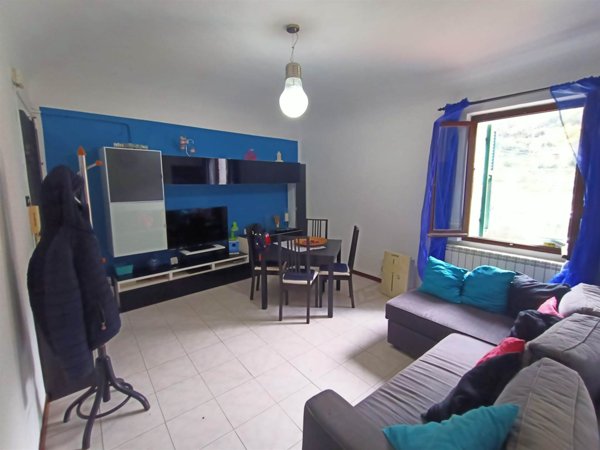 appartamento in vendita a Savona in zona Montemoro