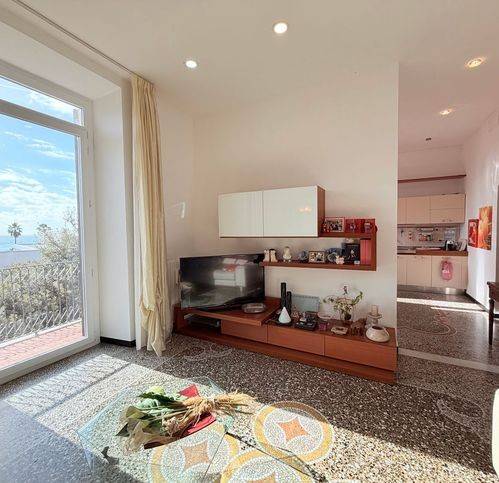 appartamento in vendita a Savona in zona Centro Storico