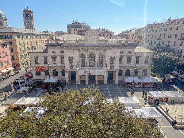 appartamento in vendita a Savona in zona Centro Storico