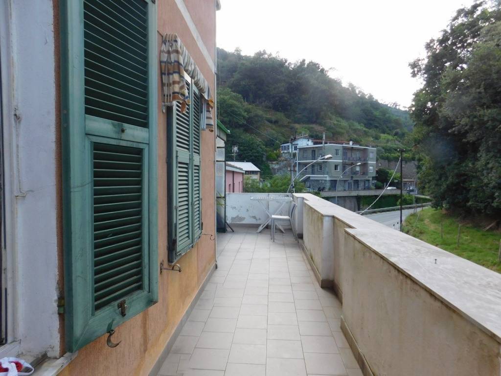 appartamento in vendita a Savona in zona Montemoro