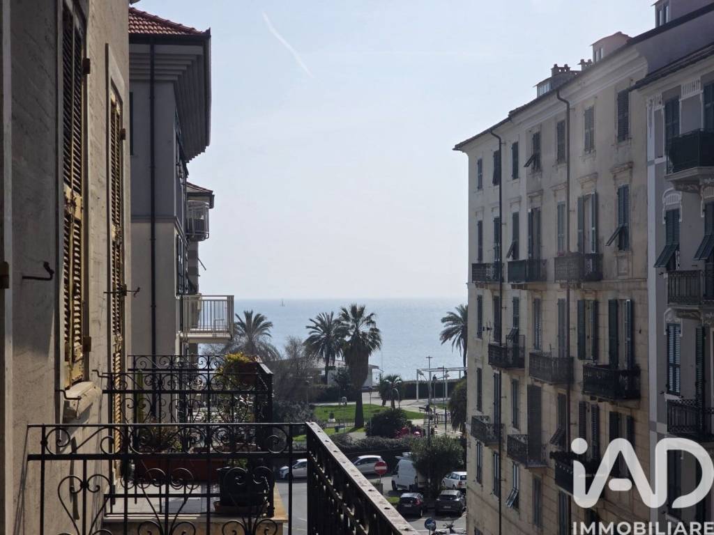 appartamento in vendita a Savona in zona Centro Storico