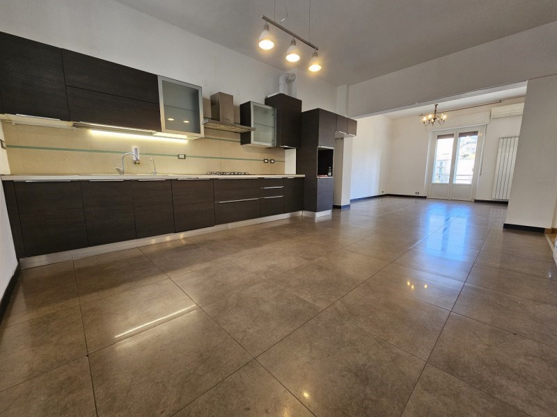 appartamento in vendita a Savona in zona Centro Storico