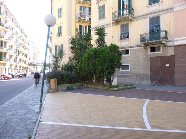 locale di sgombero in vendita a Savona in zona Centro Storico