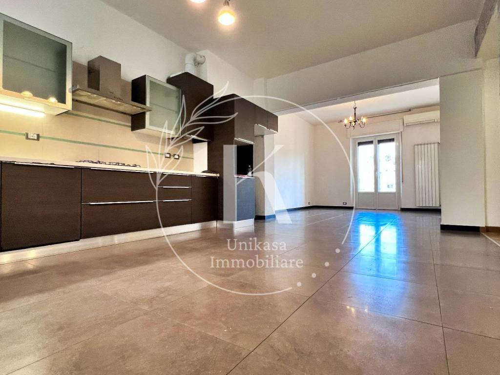 appartamento in vendita a Savona in zona Centro Storico