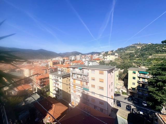 appartamento in vendita a Savona in zona Centro Storico
