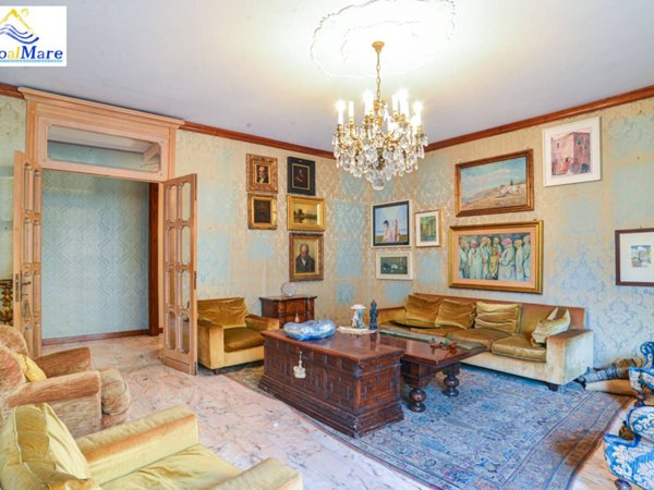 appartamento in vendita a Savona in zona Centro Storico