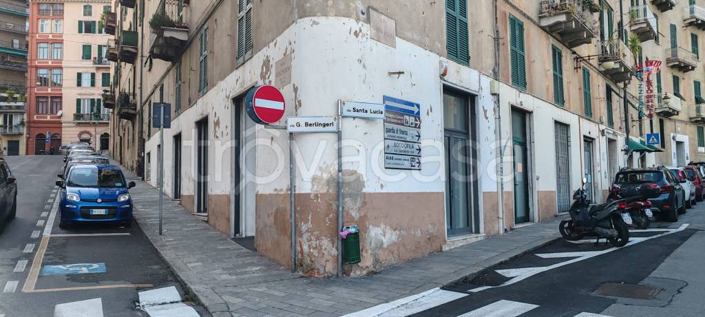 negozio in vendita a Savona in zona Centro Storico