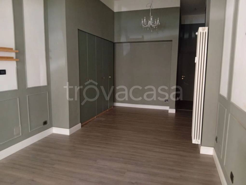 negozio in vendita a Savona in zona Centro Storico