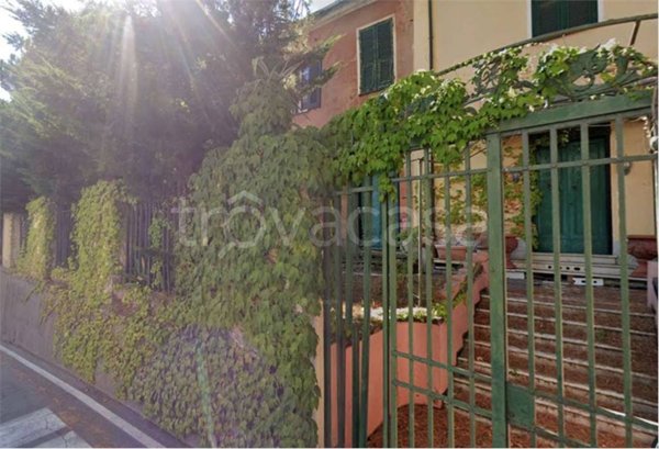 casa indipendente in vendita a Savona