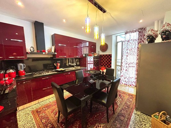 appartamento in vendita a Savona in zona Centro Storico