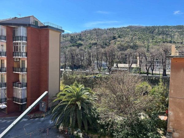 appartamento in vendita a Savona in zona Santuario