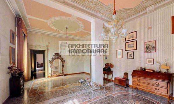 appartamento in vendita a Savona in zona Centro Storico