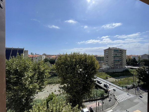 appartamento in vendita a Savona in zona Centro Storico
