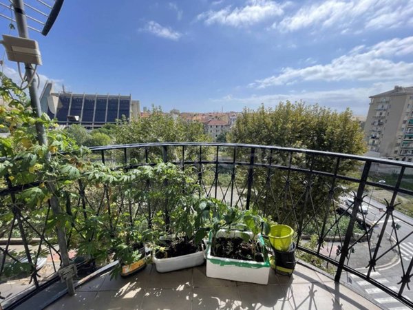 appartamento in vendita a Savona in zona Centro Storico