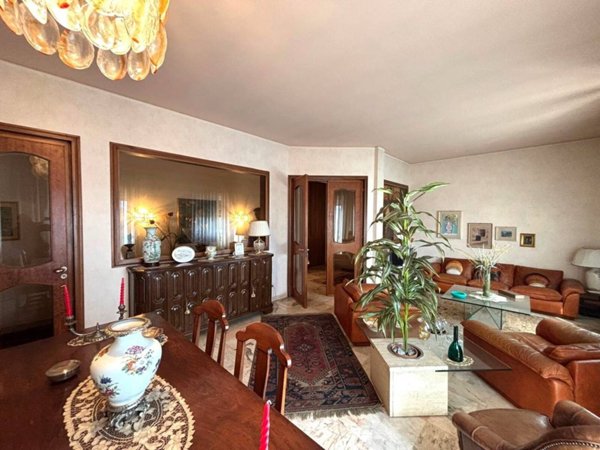 appartamento in vendita a Savona in zona Centro Storico