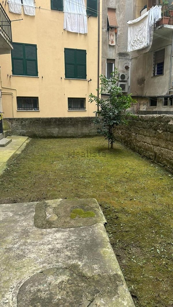 locale di sgombero in vendita a Savona