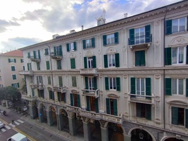 appartamento in vendita a Savona in zona Centro Storico