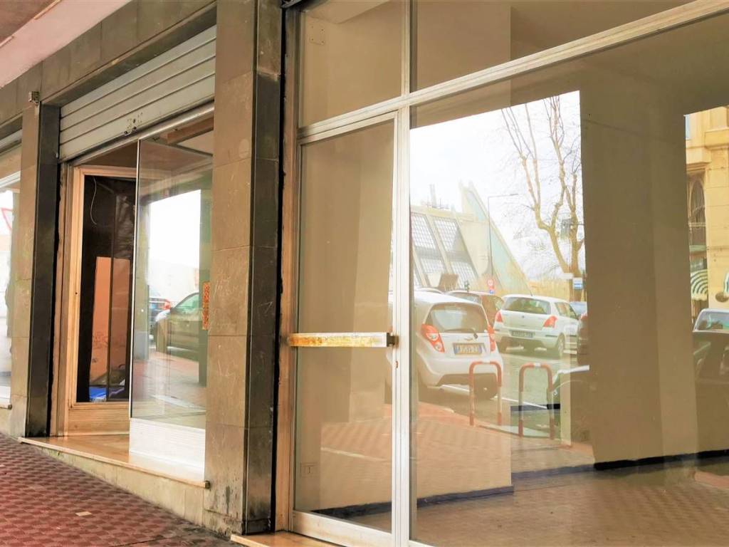 negozio in vendita a Savona in zona Centro Storico