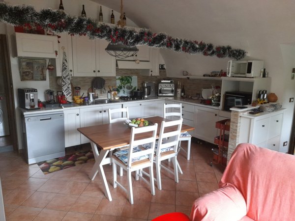 appartamento in vendita a Savona in zona Santuario