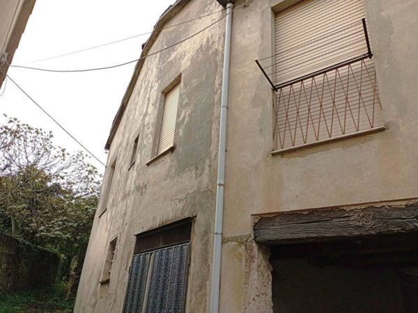casa indipendente in vendita a Savona in zona Santuario