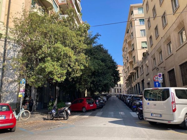 ufficio in vendita a Savona in zona Centro Storico