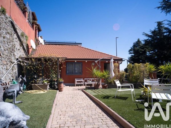 casa indipendente in vendita a Savona in zona Galleria Ranco