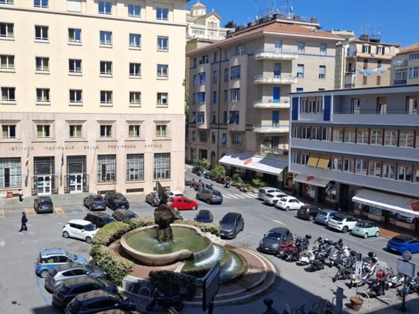 appartamento in vendita a Savona in zona Centro Storico
